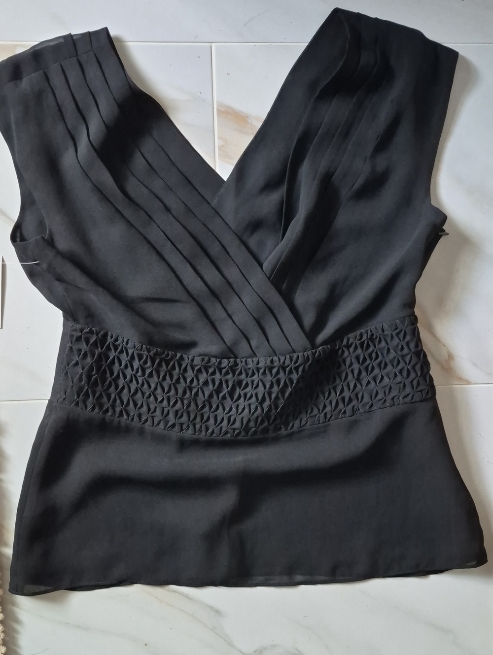Banana Republic NWT Smocked Waist Side Zipper Pleat Neck Top 10P
